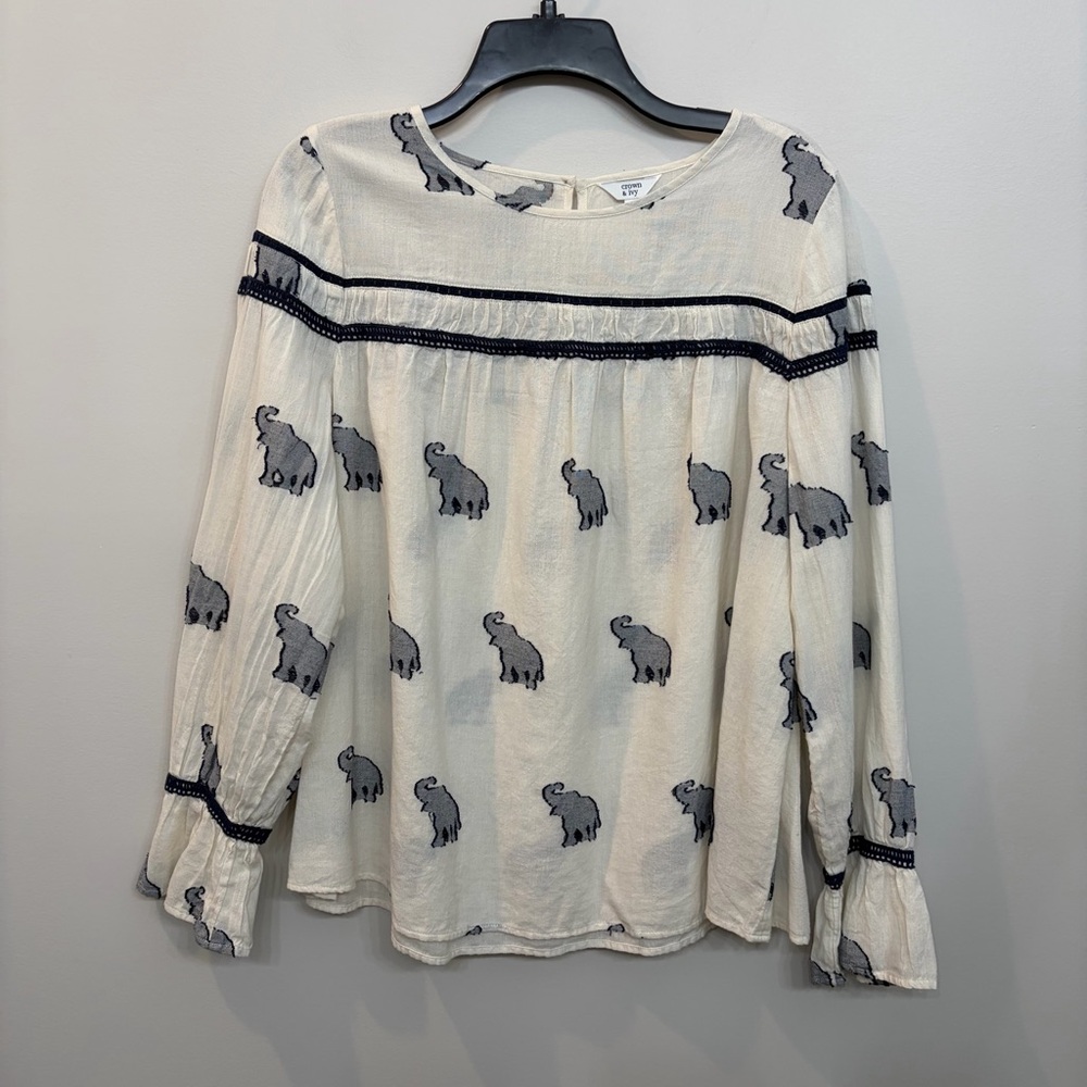 Crown And Ivy Embroidered Elephants Cotton Peasant Blouse Cream Navy Gray Size M